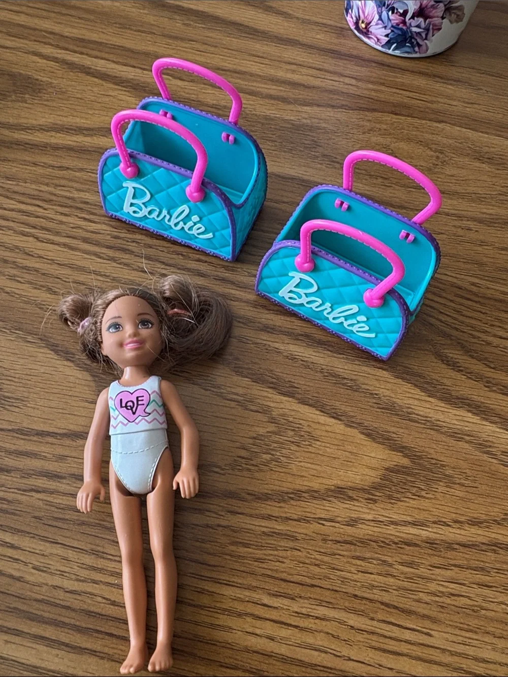 Barbie Doll with 2 Matching Barbie Bags – Doll Accessories Set  Cute pre-owned B